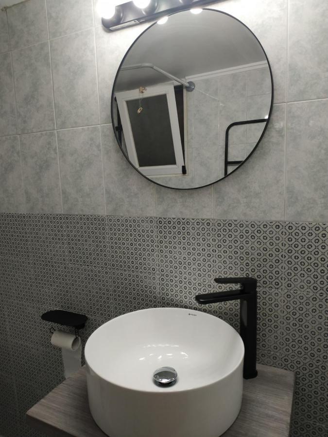Cozy Apartment Near Metro Station Agia Marina Athen Eksteriør bilde