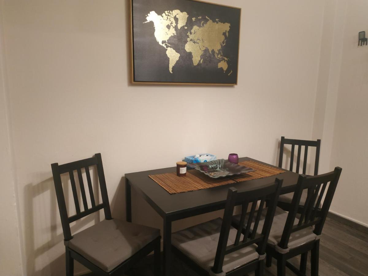 Cozy Apartment Near Metro Station Agia Marina Athen Eksteriør bilde