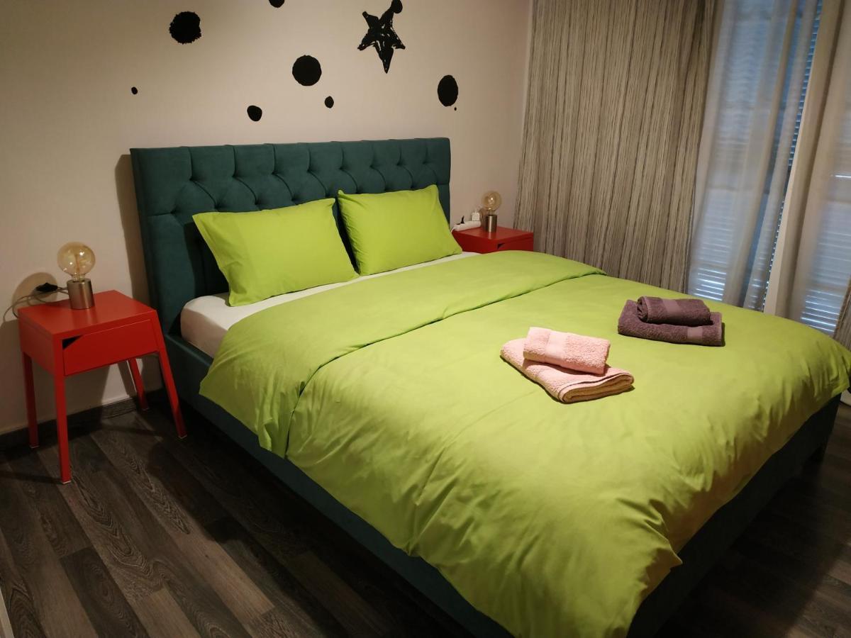 Cozy Apartment Near Metro Station Agia Marina Athen Eksteriør bilde