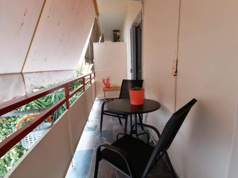Cozy Apartment Near Metro Station Agia Marina Athen Eksteriør bilde