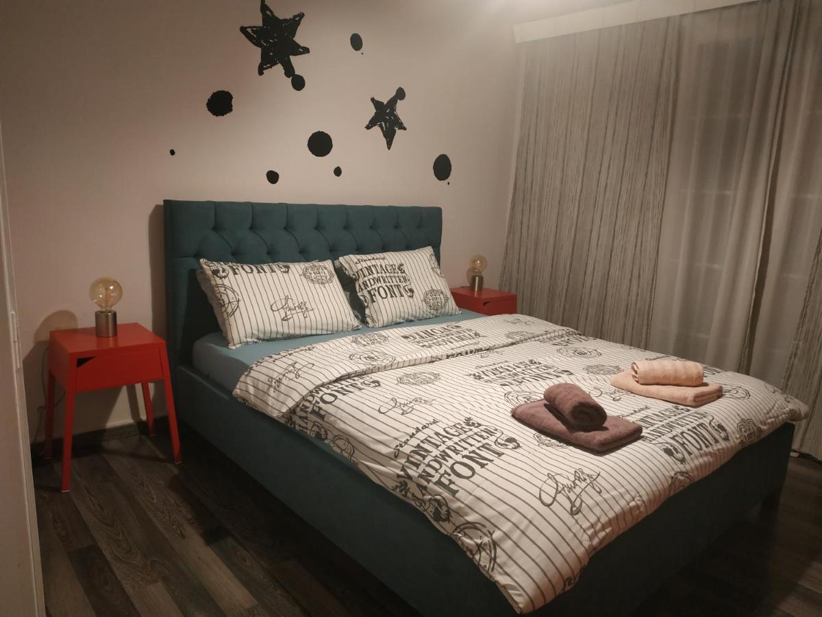 Cozy Apartment Near Metro Station Agia Marina Athen Eksteriør bilde