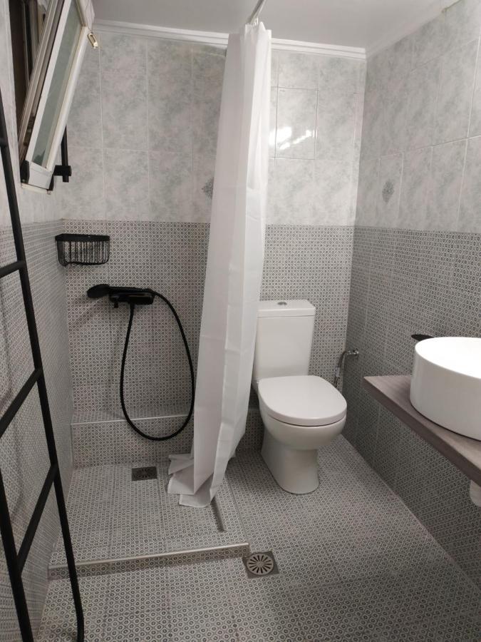 Cozy Apartment Near Metro Station Agia Marina Athen Eksteriør bilde