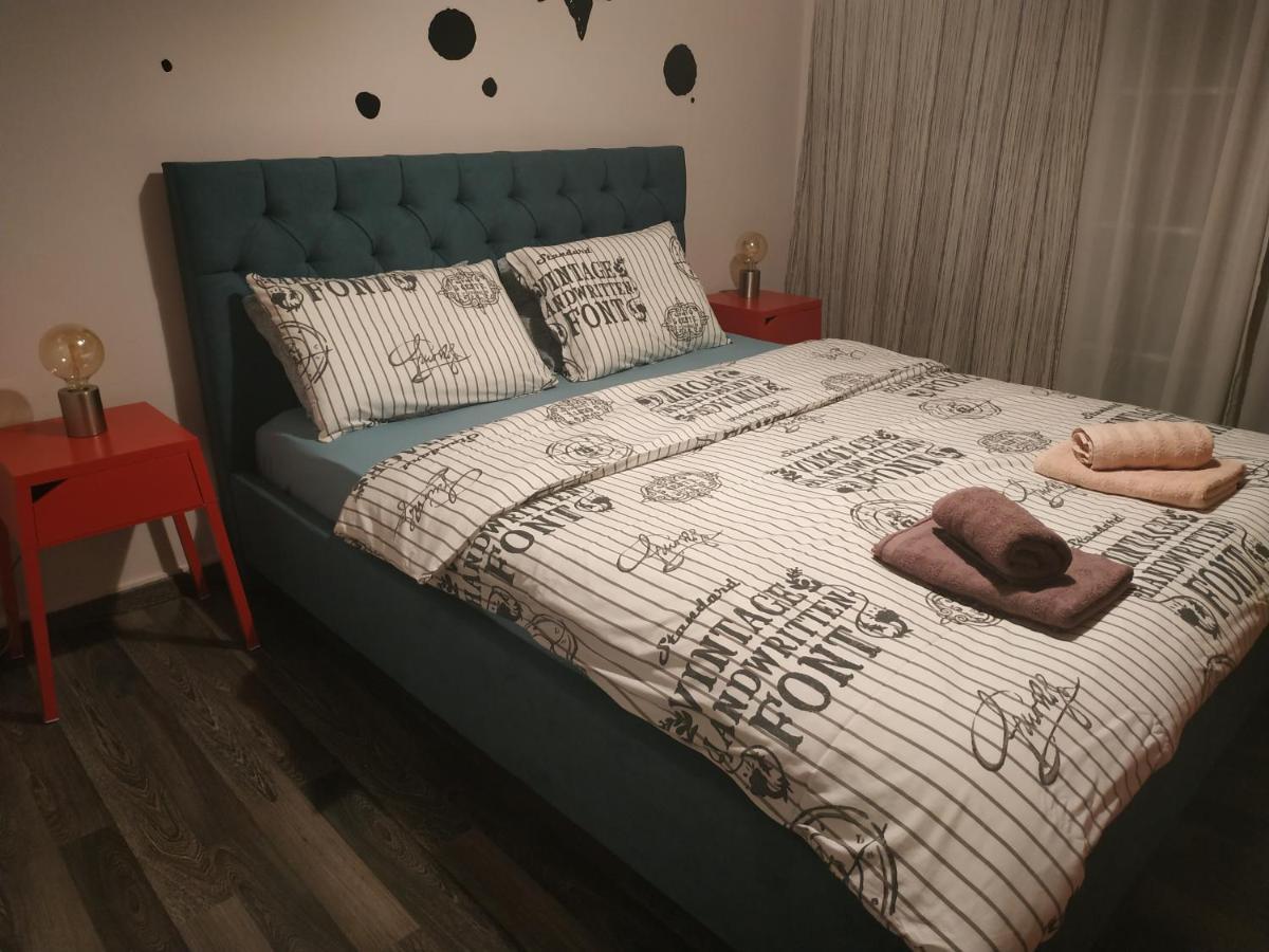 Cozy Apartment Near Metro Station Agia Marina Athen Eksteriør bilde