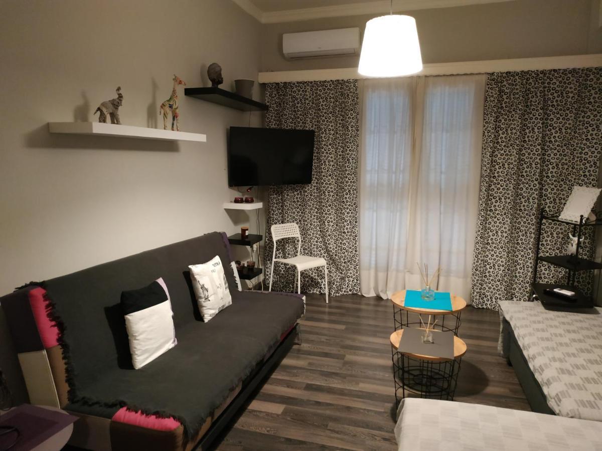 Cozy Apartment Near Metro Station Agia Marina Athen Eksteriør bilde