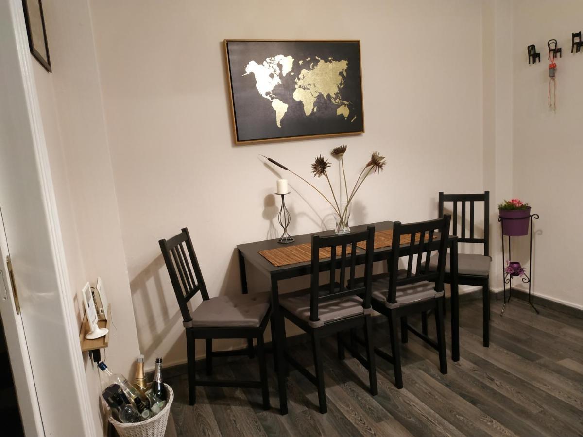 Cozy Apartment Near Metro Station Agia Marina Athen Eksteriør bilde